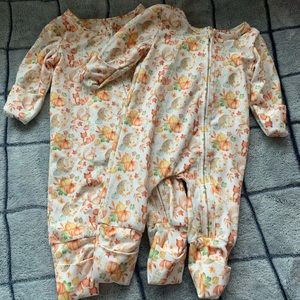🍒🍒 Twin set of two zipper pajamas with matching hats